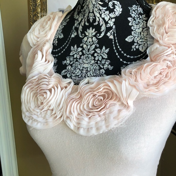 Request | XS - Picture 4 of 5